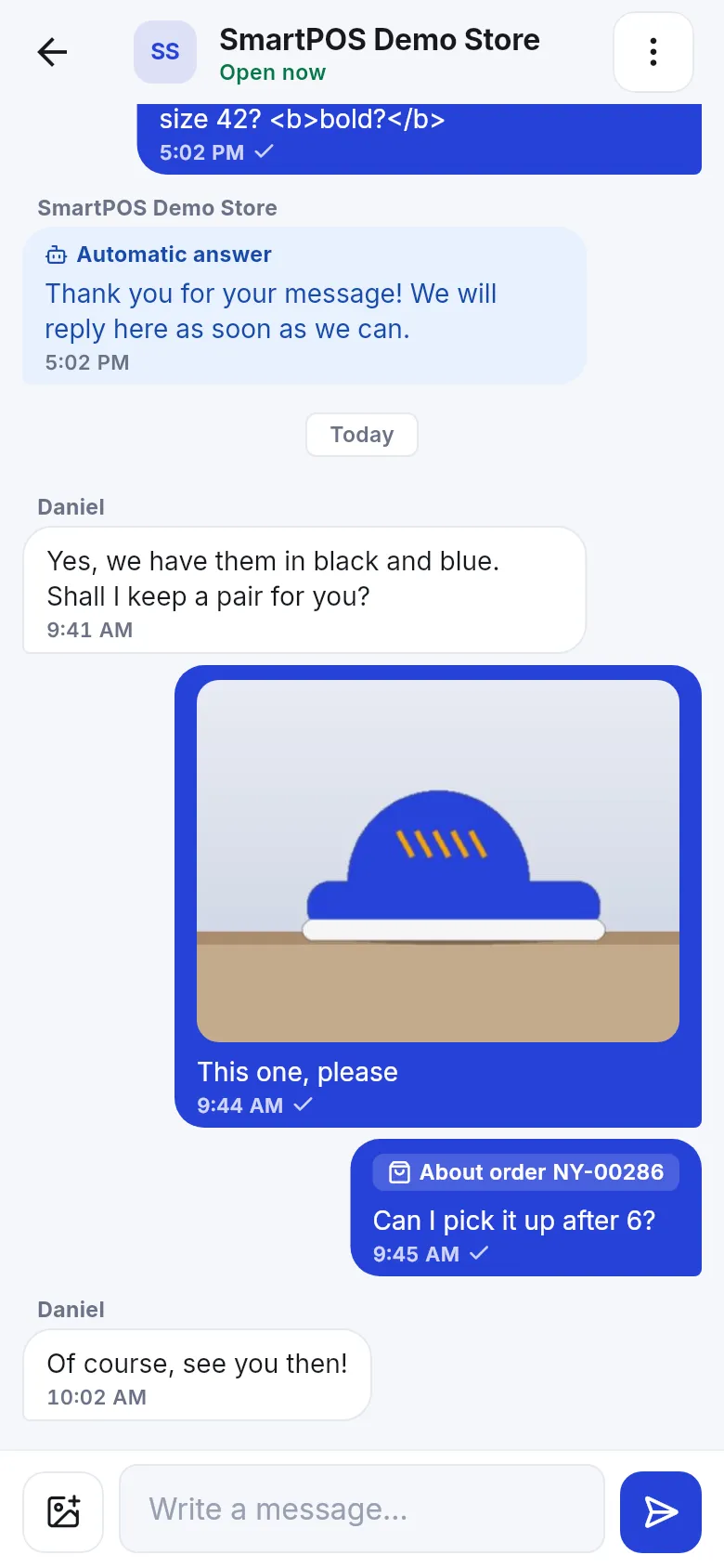 Chat with the store: a photo you sent, the store's replies from Daniel and a message box at the bottom